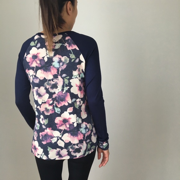 SPRING FLORAL top - Picture 5 of 5